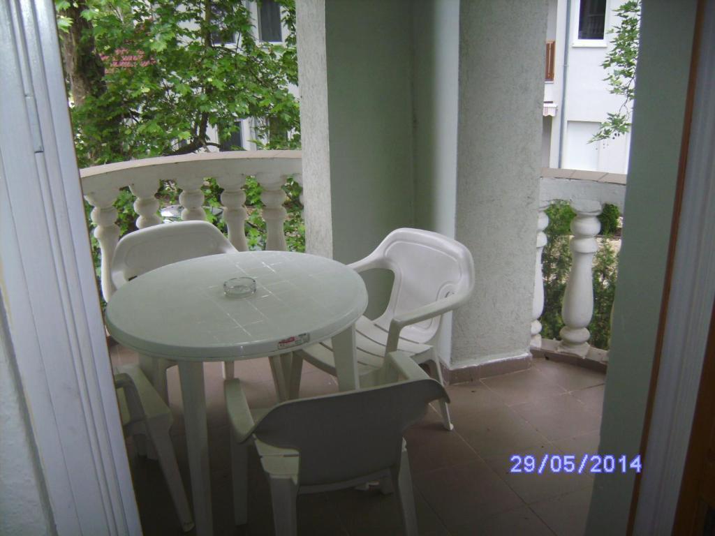 Szemesi Villa Balatonszarszo Zimmer foto