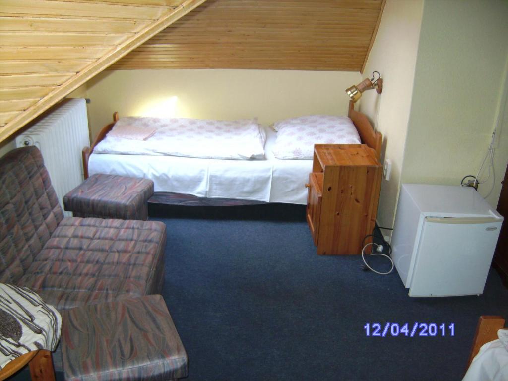 Szemesi Villa Balatonszarszo Zimmer foto